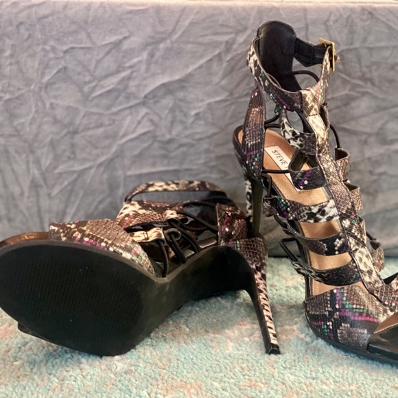 Steve Madden snake print‎ sandal - Picture 3 of 4